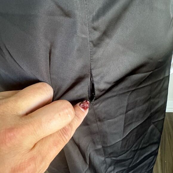 90’s Style Black Slip Midi Dress With Leg Slit - Picture 5 of 8